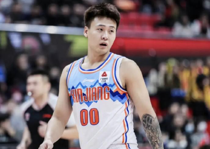 媒體人員：北京和北京企業(yè)都非常想要Zhao Rui 但是新疆的第一個(gè)意圖是讓他保持